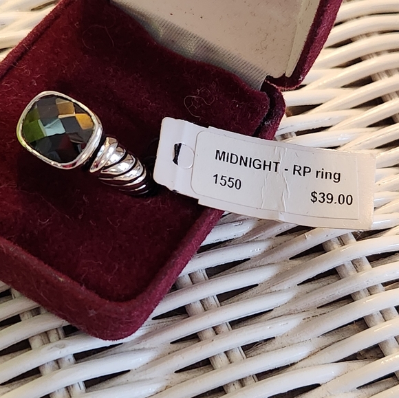 Beautiful  chunky ring , checkerboard faceted, silver tone.. great design.. - Picture 3 of 9